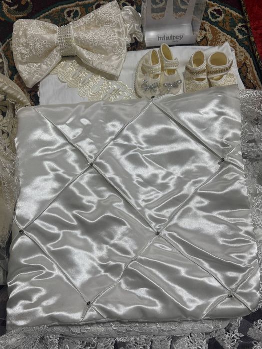 Конверт и корзины на выписку