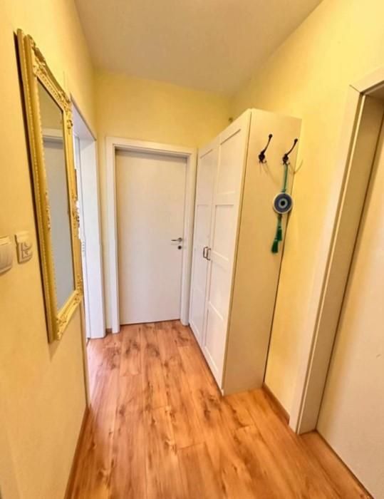 Дава се под наем Двустаен апартамент в София, Витоша - 75 кв.м за 747.66 € - Снимка #3