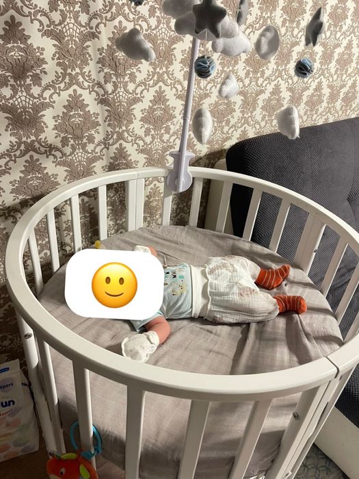 детская компактная кроватка