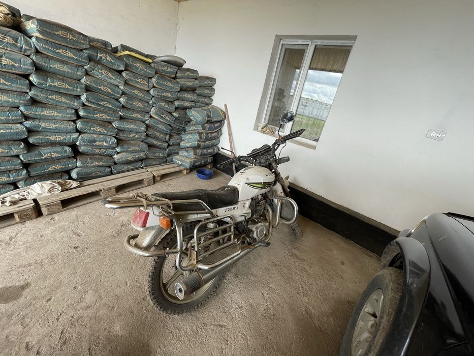 Продам мотоцикл лтм 200куб