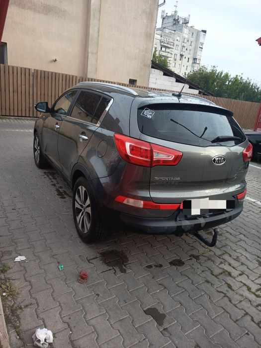 Vând Kia Sportage