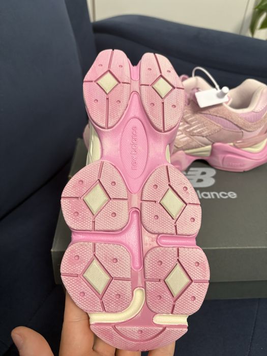 New Balance 9060 Pink Overdye marimea 38