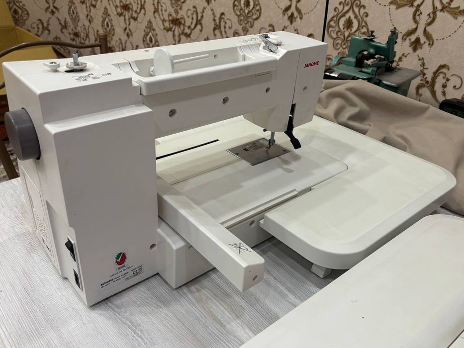 Швейная машина Janome 550E
