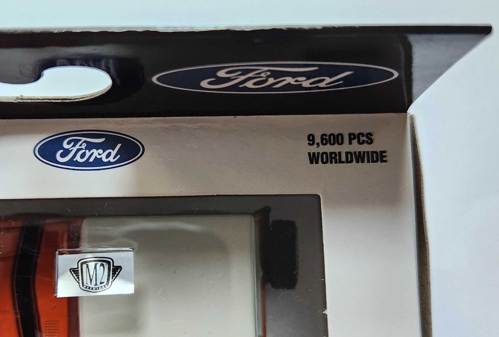 Macheta Auto Pentru Colectie 1976 Ford Bronco M2 Machines