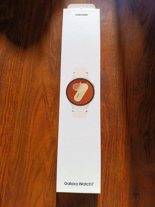 Смартчасовник Samsung Galaxy Watch 7 40 mm + гаранция + 4 каишки
