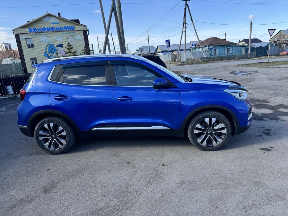 Продам машину тиго 4