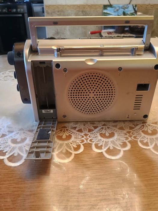 Sony model: icf-904L