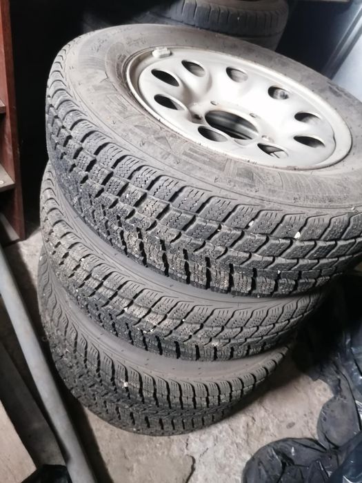 Железни джанти 15 със зимни гуми Nexen за Suzuki Vitara
