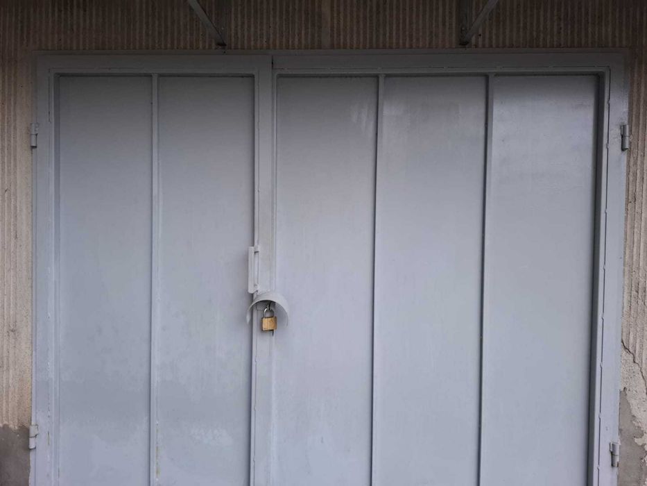 Garaj sub bloc in Tudor str. Cutezantei