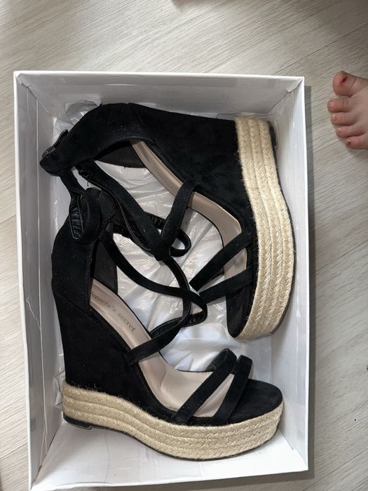 Босоножка на платформе за 5000 тг