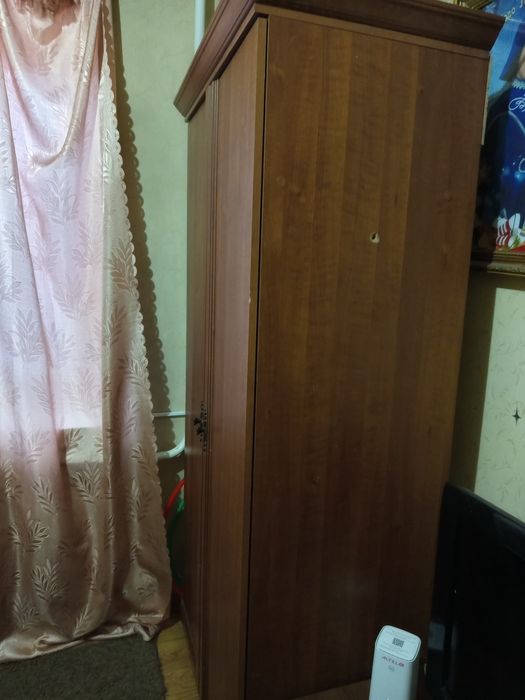 Продаётся шкаф Срочно