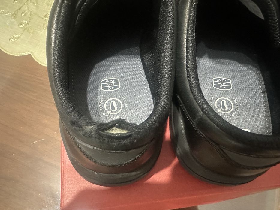 Pantofi scoala marca Clarks - marimea 47 wide