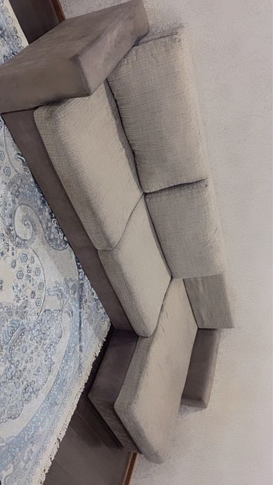 Диван большой 4х местный