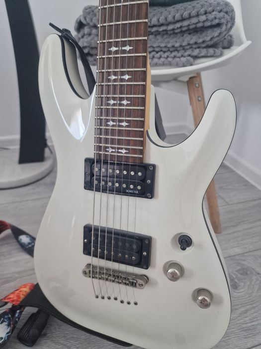 Chitara Electrica 7 string Schecter omen  Nazgul Seymour Duncan