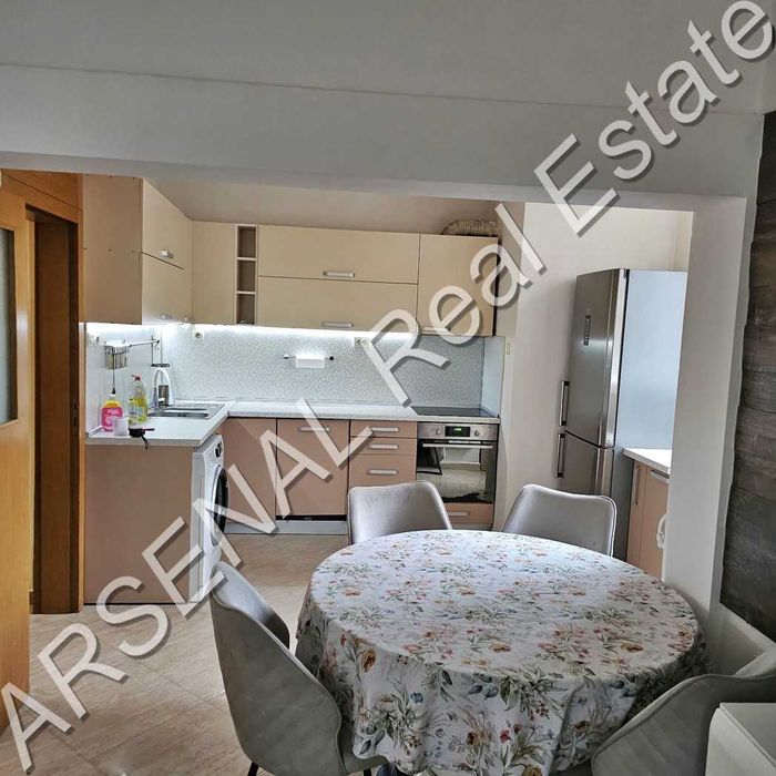 Дава се под наем Тристаен апартамент в София, Яворов - 100 кв.м за 698.19 € - Снимка #1