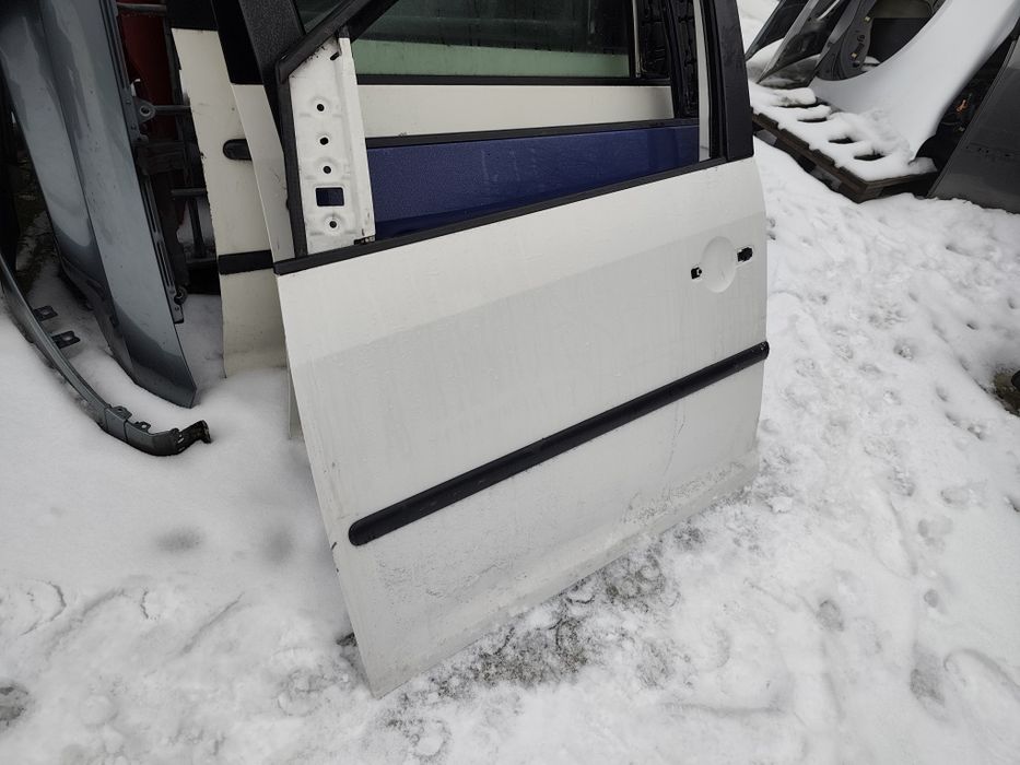 Ușa stanga fata Volkswagen Caddy