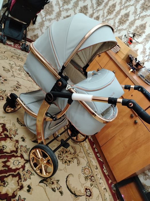 Коляска от фирмы canelli