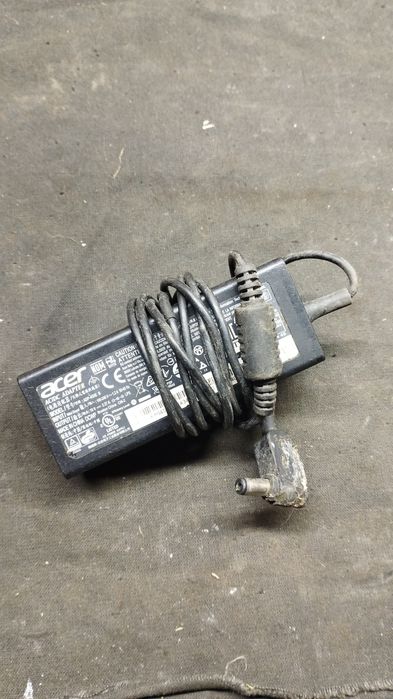 Зарядное устройство ноутбуков