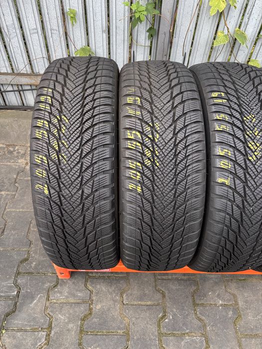 Anvelope Iarna 205/55/19 Bridgestone Blizzak LM001 205 55 19 R19