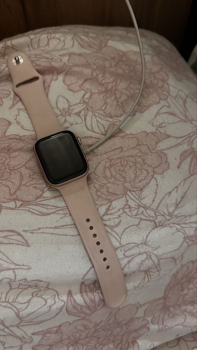 Apple watch продаю