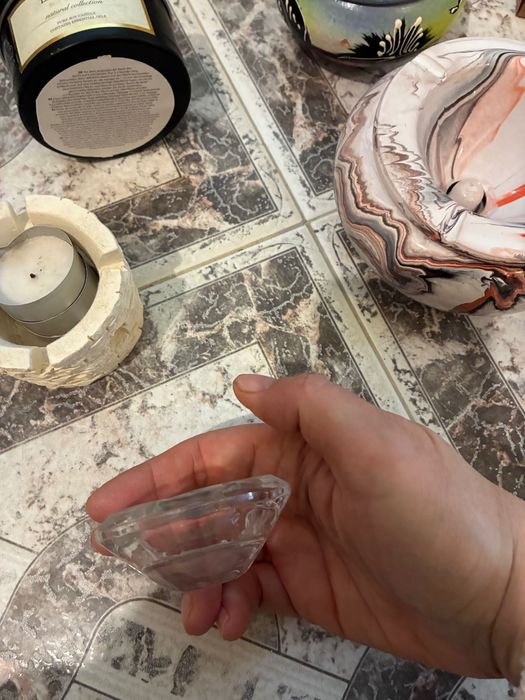 Свещи, свещници, пепелници