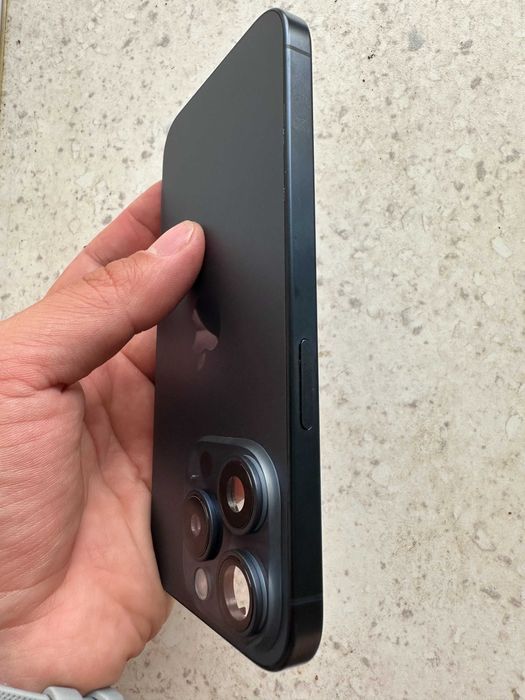 Carcasa iPhone 15 Pro Blue Titan, ca noua, full flex