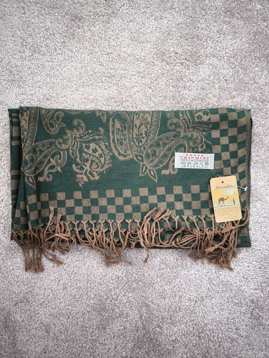 Esarfa hand made casmir 100%,noua cu eticheta