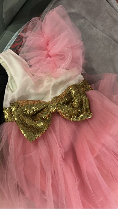 Подрам шикарное платье размер 120-130