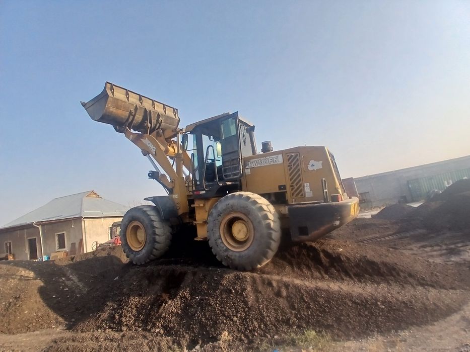 3 кубли погрузчик сотилади