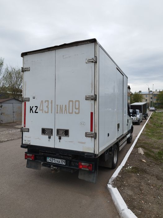 Промтоварный фургон будка