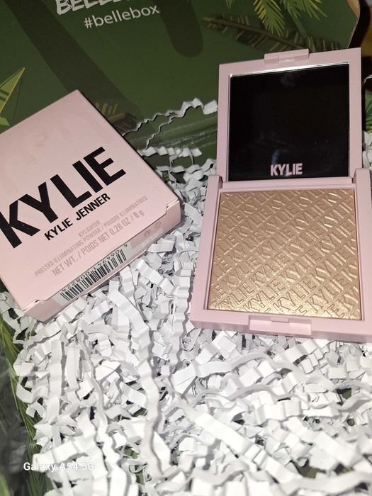 kylie jenner хайлайтър