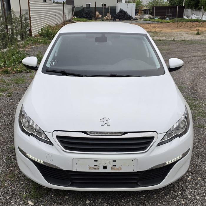 Peugeot 308 2017 1.6HDi euro 6
Preț : 6590€ neg
Motorizare :1.6HDI 120cp
Transmisie:manuala
An fabricație : 2017
Km : 247600
Serie șasiu : VF3LCBH