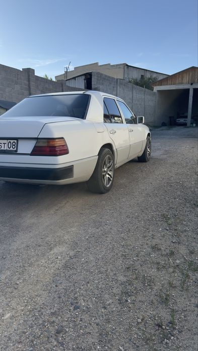 Мерседес 123 230