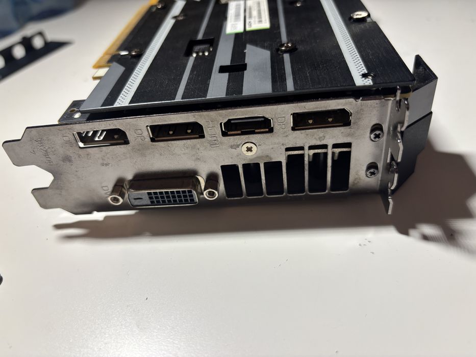 Placa video amd sapphire R9 390 8Gb