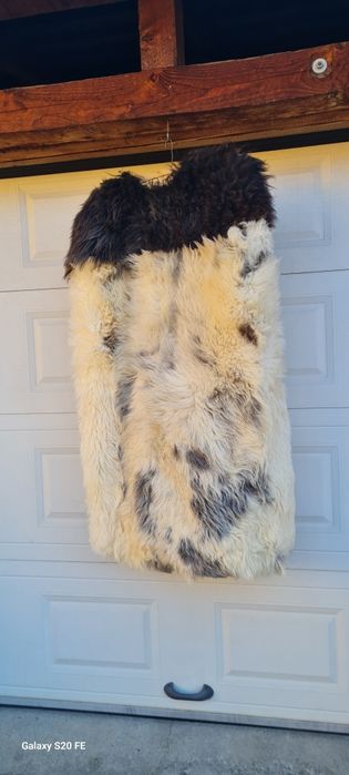 Cojoc de blană de oaie