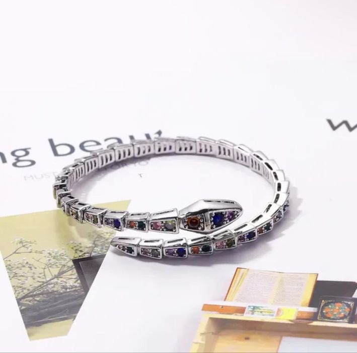 Bvlgari гривни.