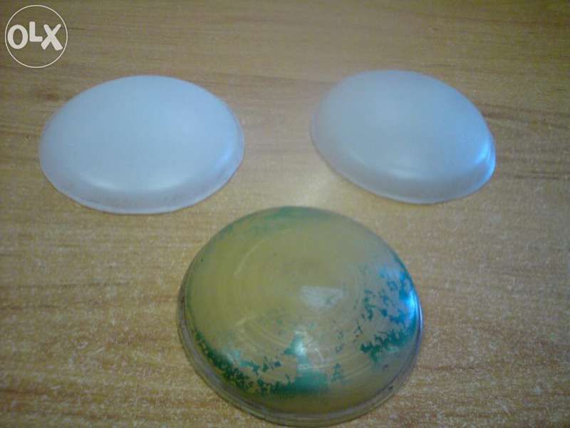 фарчета,седалка,брони,маска.тас,бутонче, стопчета за москвич с педали