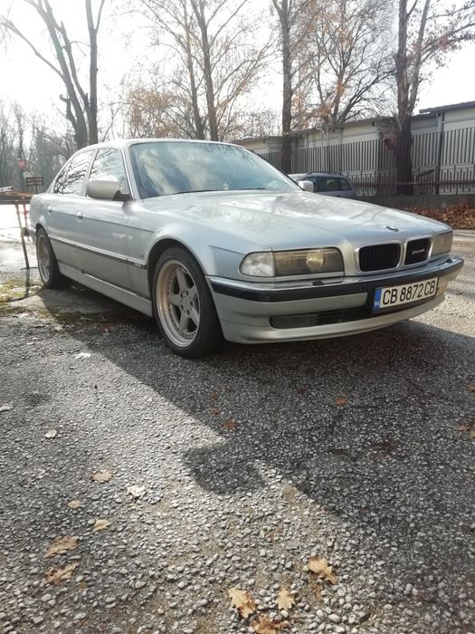 BMW Е38 740i V8 под наем за абитуриентски бал, сватба, фотосесия и др.