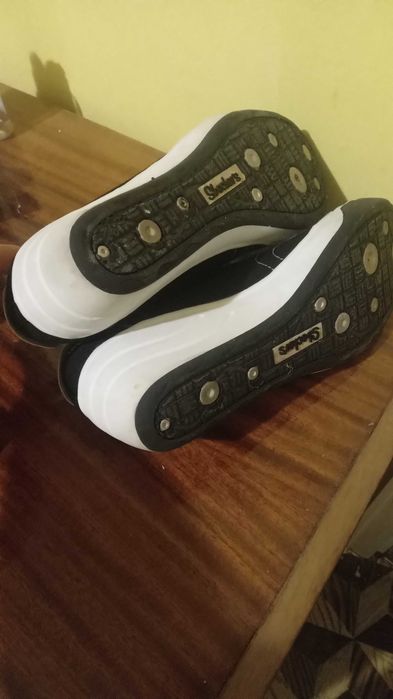 Skechers 41р дамски маратонки и ботуши