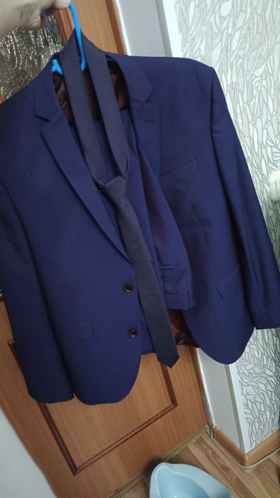 Продам костюм мужской