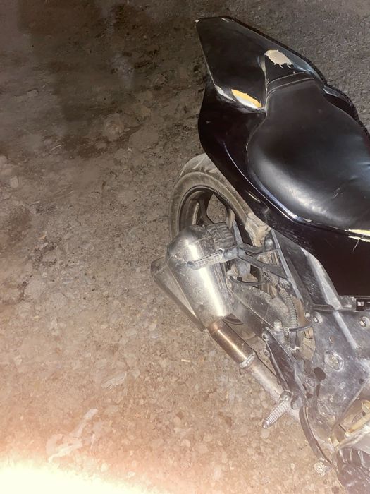 Kawasaki zet 1000 sotiladi