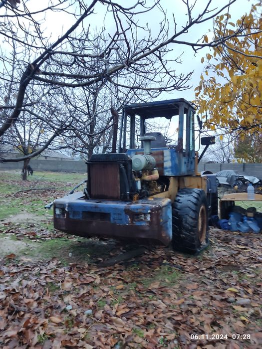 Погрузчик 2 куб.