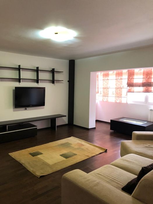Inchiriez apartamement 3 camere etaj 1 in spate LDL SUD  OMV