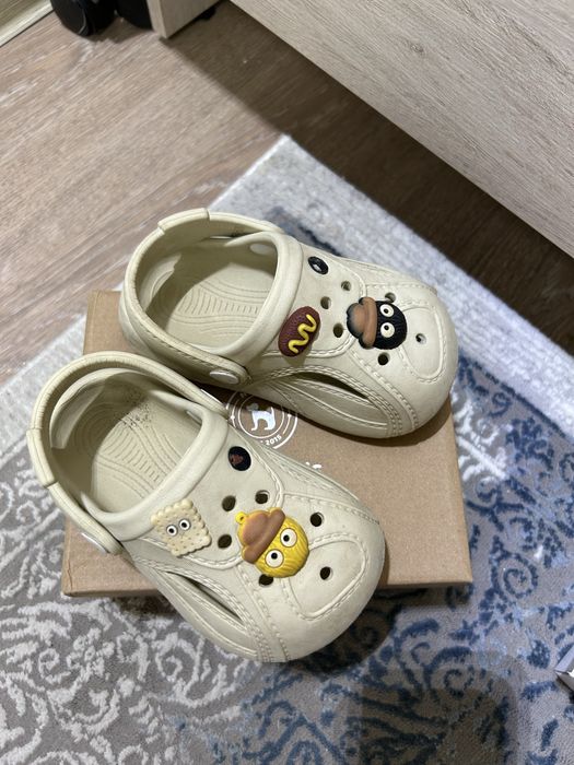 Разгружаю детскую одежду