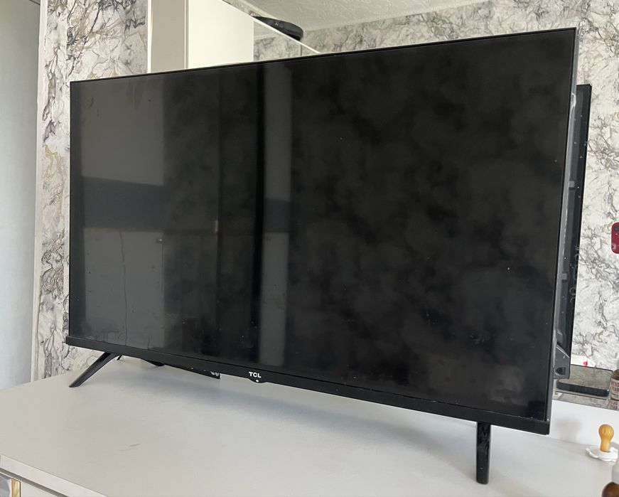 Продаётся телевизор TCL 32S60A, 32 дюйма