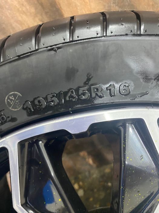 Продам шины с дисками