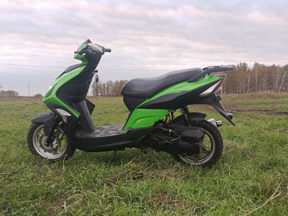 Продам скутер Racer Flame