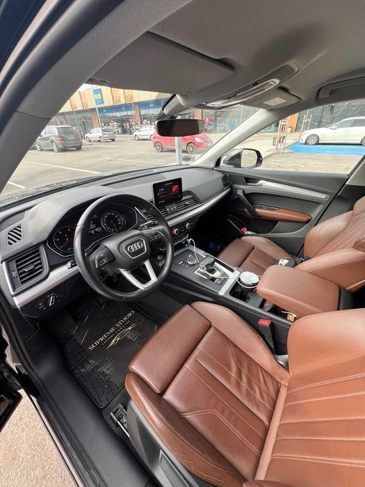 Продавам ауди Q5 2.0 tdi