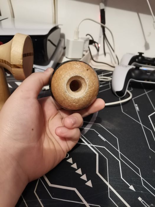 Vând kendama Okendama
