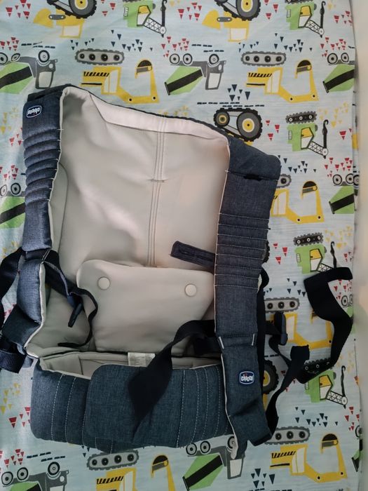 Кенгуро / ергономична раница Chicco Myamaki